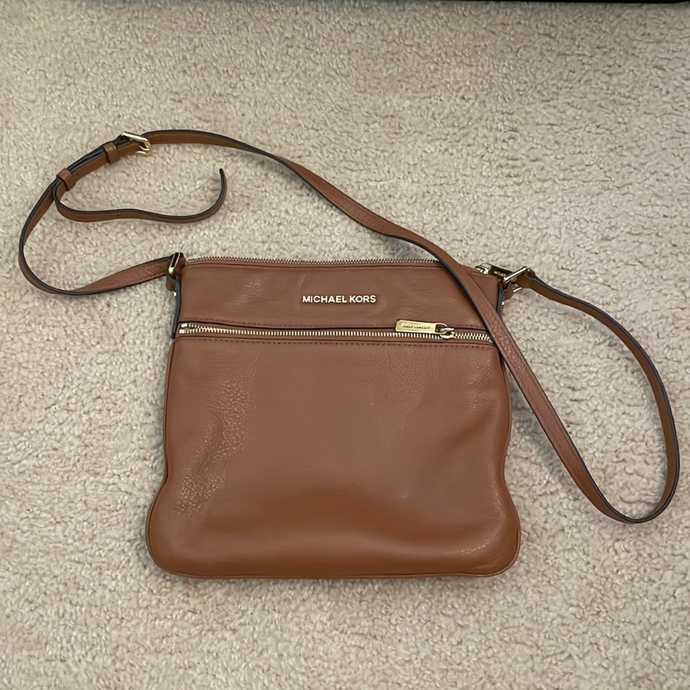 Michael Kors Riley Flat Crossbody